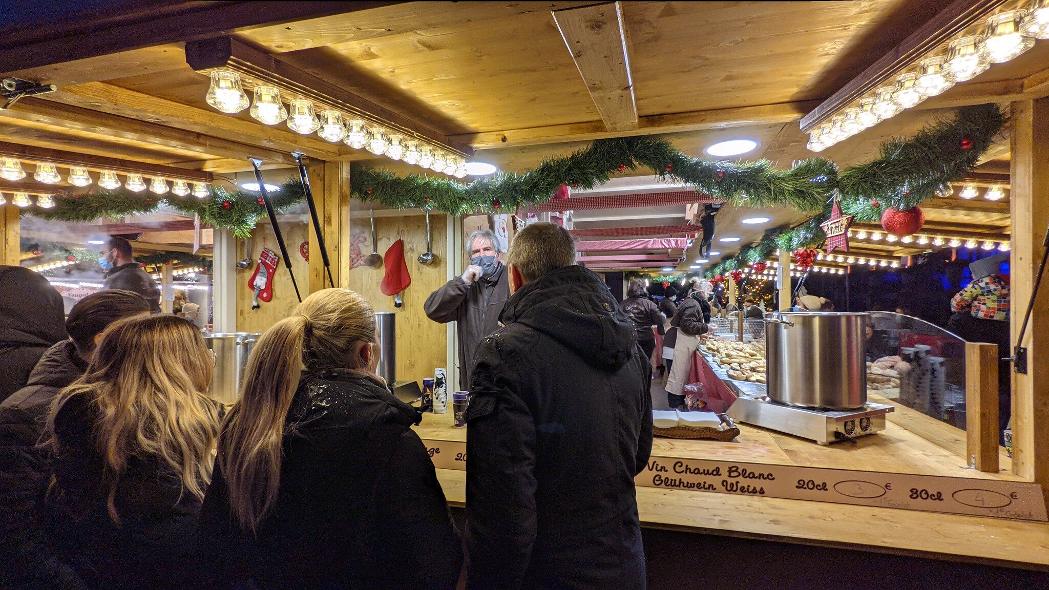 Espérant contrer le virus, la préfecture ajoute de nouvelles contraintes au Marché de Noël