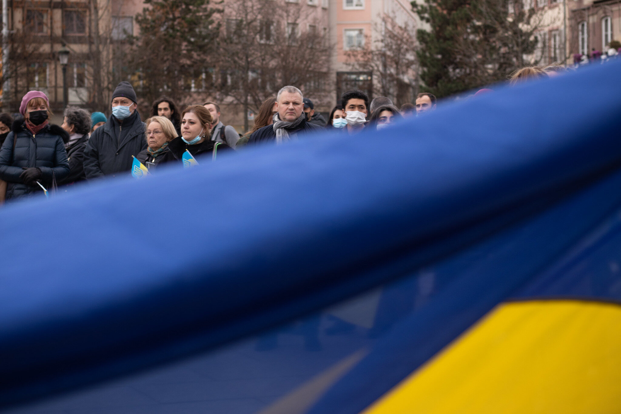 Une centaine de personnes place Kléber appellent à l’aide pour l’Ukraine