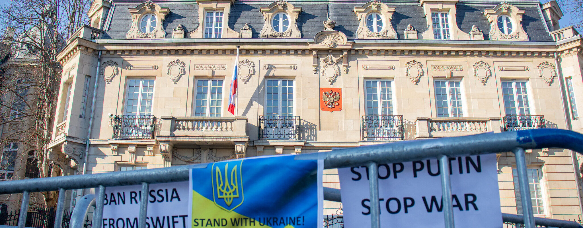 À Strasbourg, le silence des institutions russes sur la guerre et une tentative d’influence