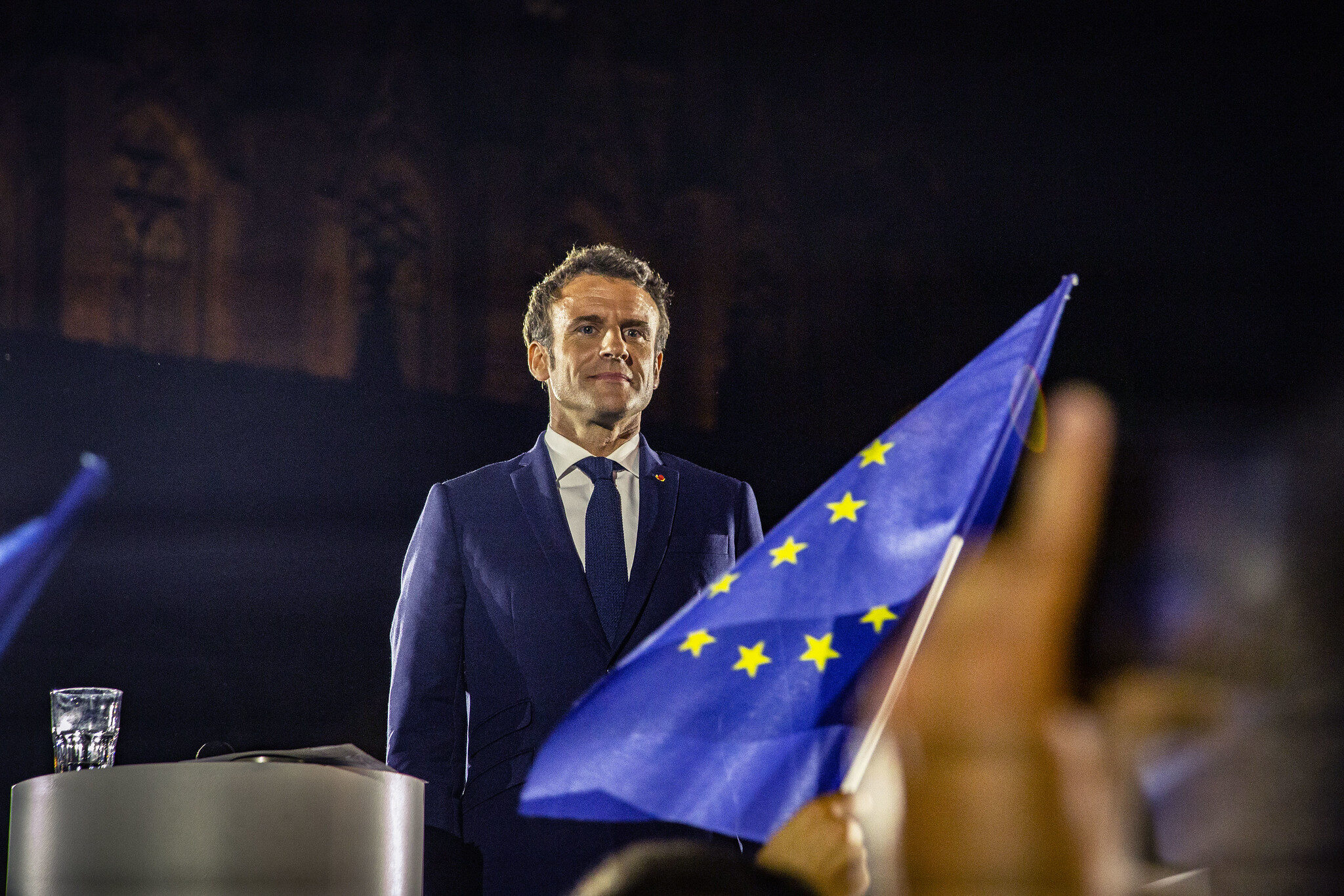 Au pied de la Cathédrale, accueil mitigé pour Emmanuel Macron à Strasbourg