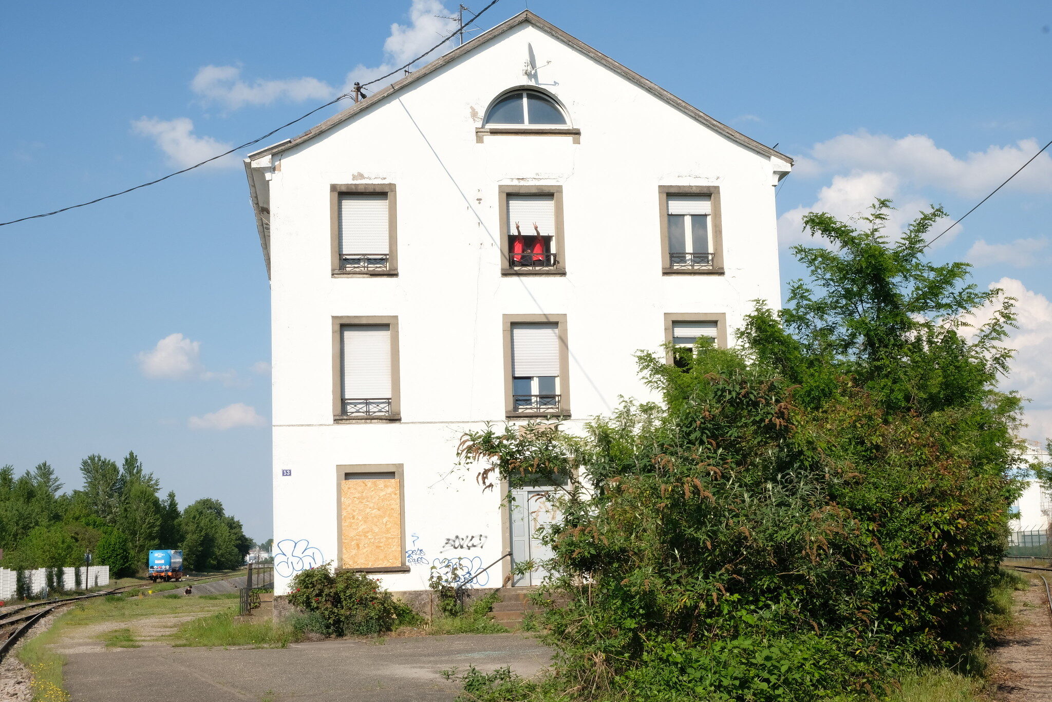 Un squat ouvert quai Jacoutot, dans l’ancien bureau des douanes du port de Strasbourg