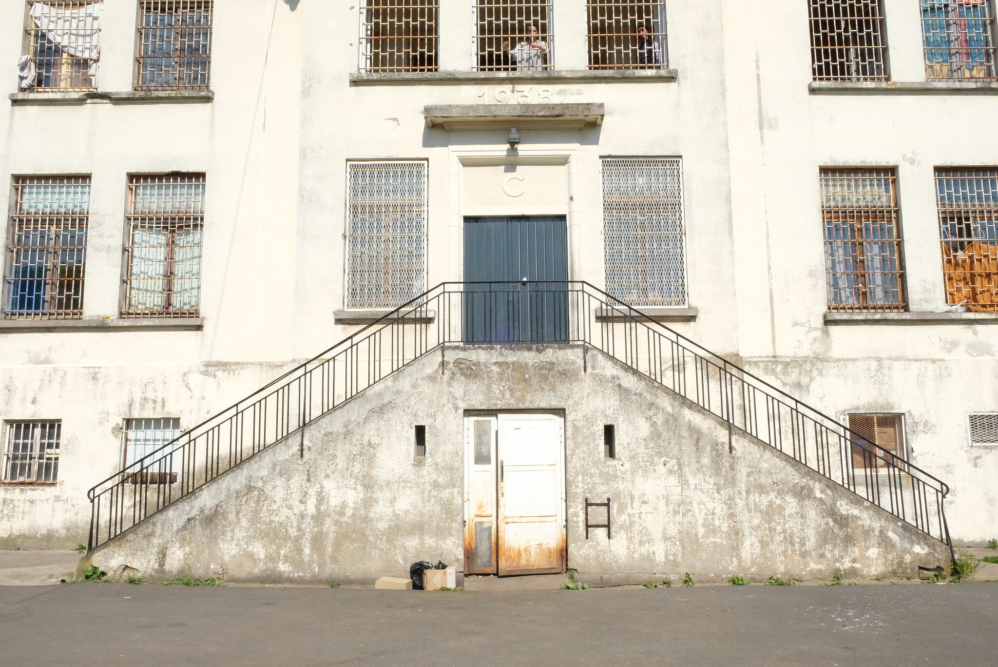 Pas de surpopulation mais des « conditions d’hébergement indignes » : le centre de détention d’Oermingen en photos