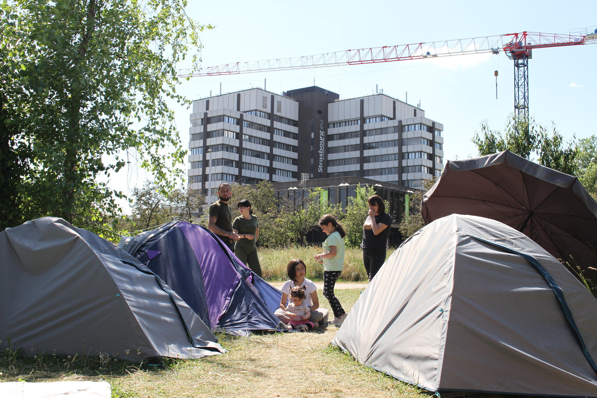 Un camp d’une quarantaine de demandeurs d’asile devant la mairie de Strasbourg