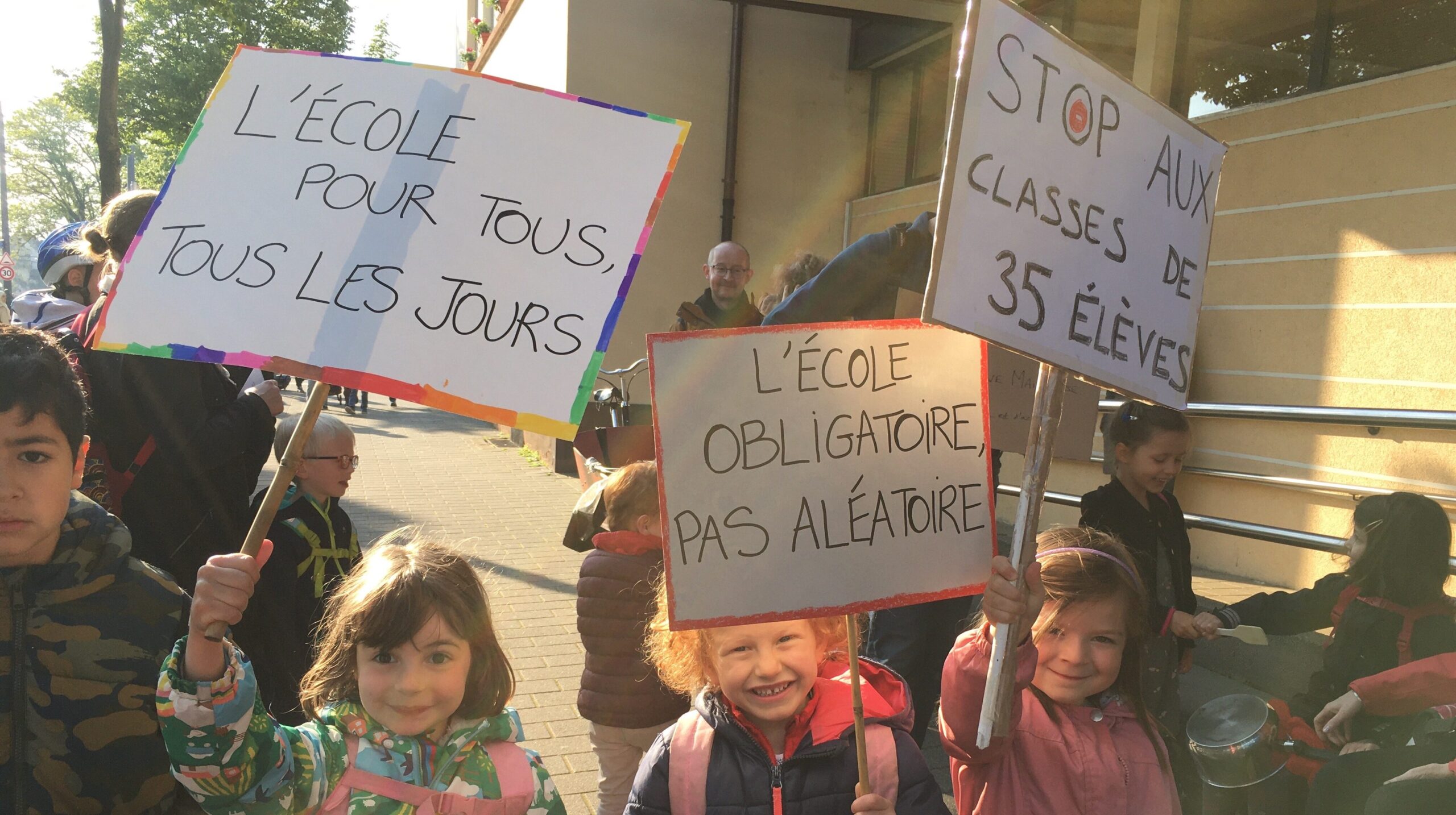 Suite à un rassemblement de parents exaspérés, l’école maternelle de la Musau obtient une remplaçante