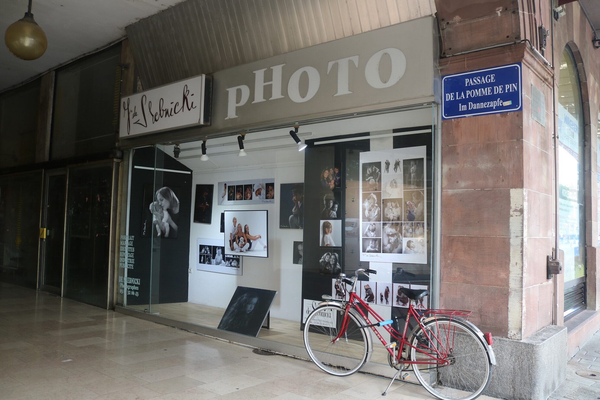 Au studio de Srebnicki, on perpétue la tradition de la photographie de famille depuis 100 ans