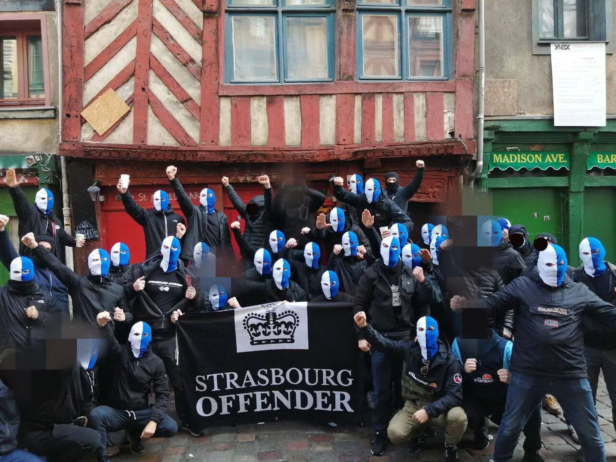 Les hooligans néonazis de Strasbourg Offender comptent « patrouiller » en ville après France-Maroc, selon Europe 1