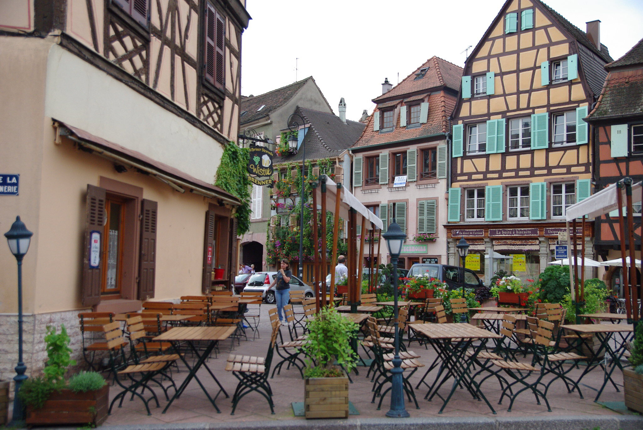 À Colmar, un adjoint au maire fournit des restaurateurs en fruits et légumes et en extension de terrasses