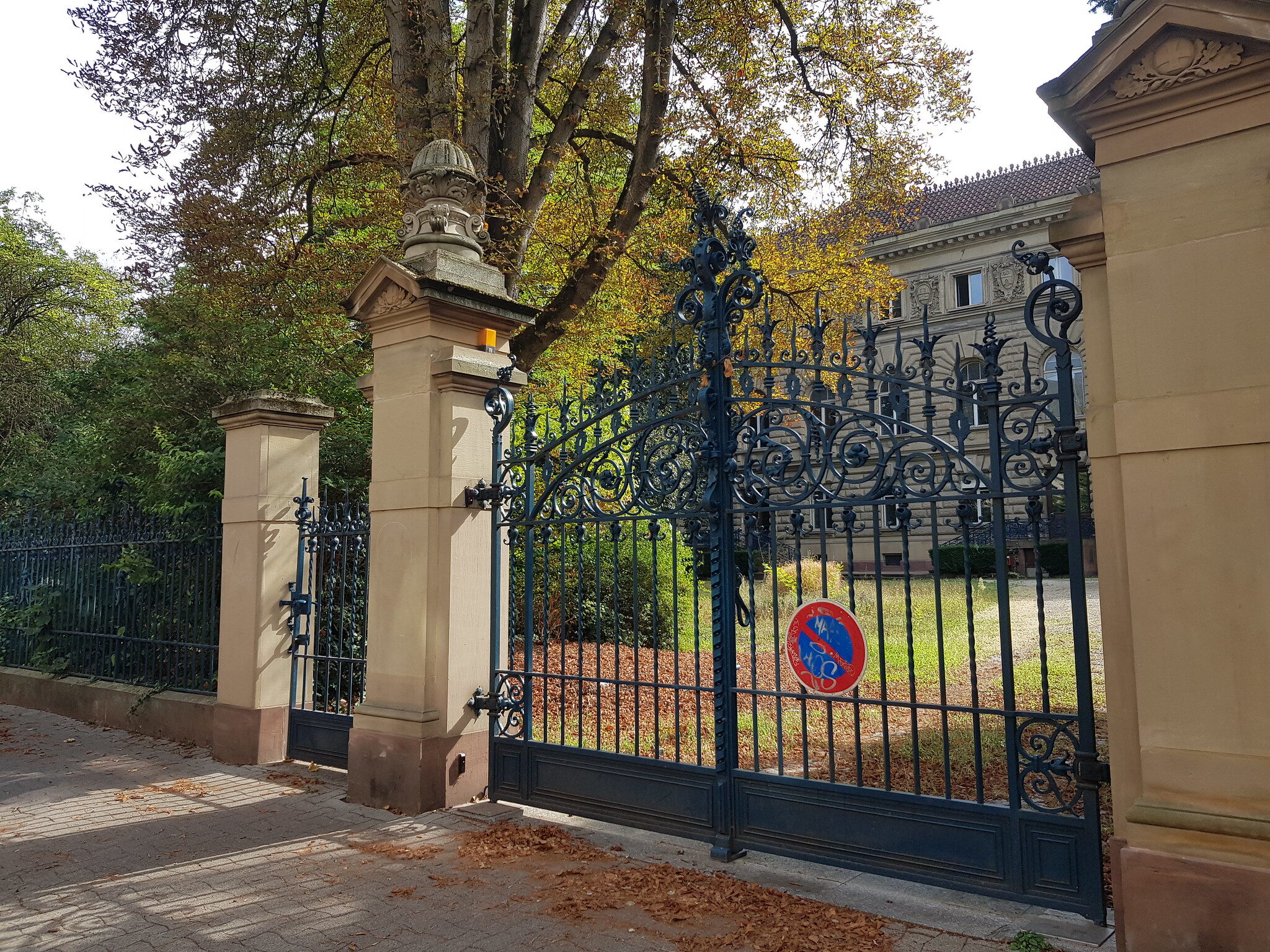 Manifestation vendredi pour la réouverture du jardin du Palais du Rhin