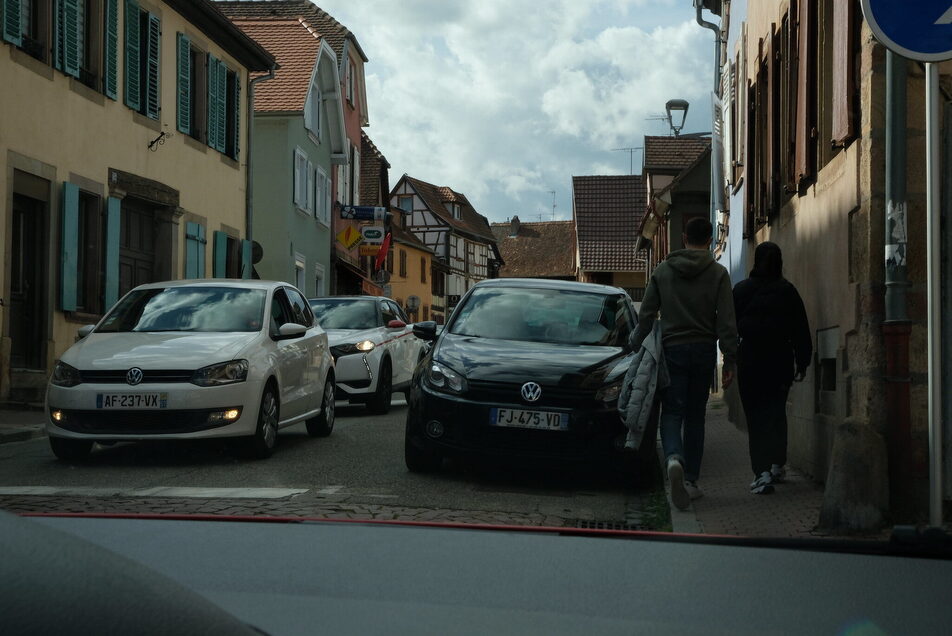 À Obernai, un plan vélo incohérent dans une ville pensée pour la voiture