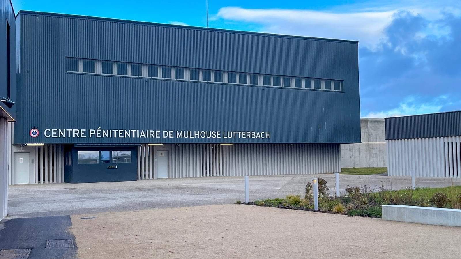 Un an après son ouverture, le centre pénitentiaire de Mulhouse Lutterbach est déjà suroccupé et dysfonctionnel