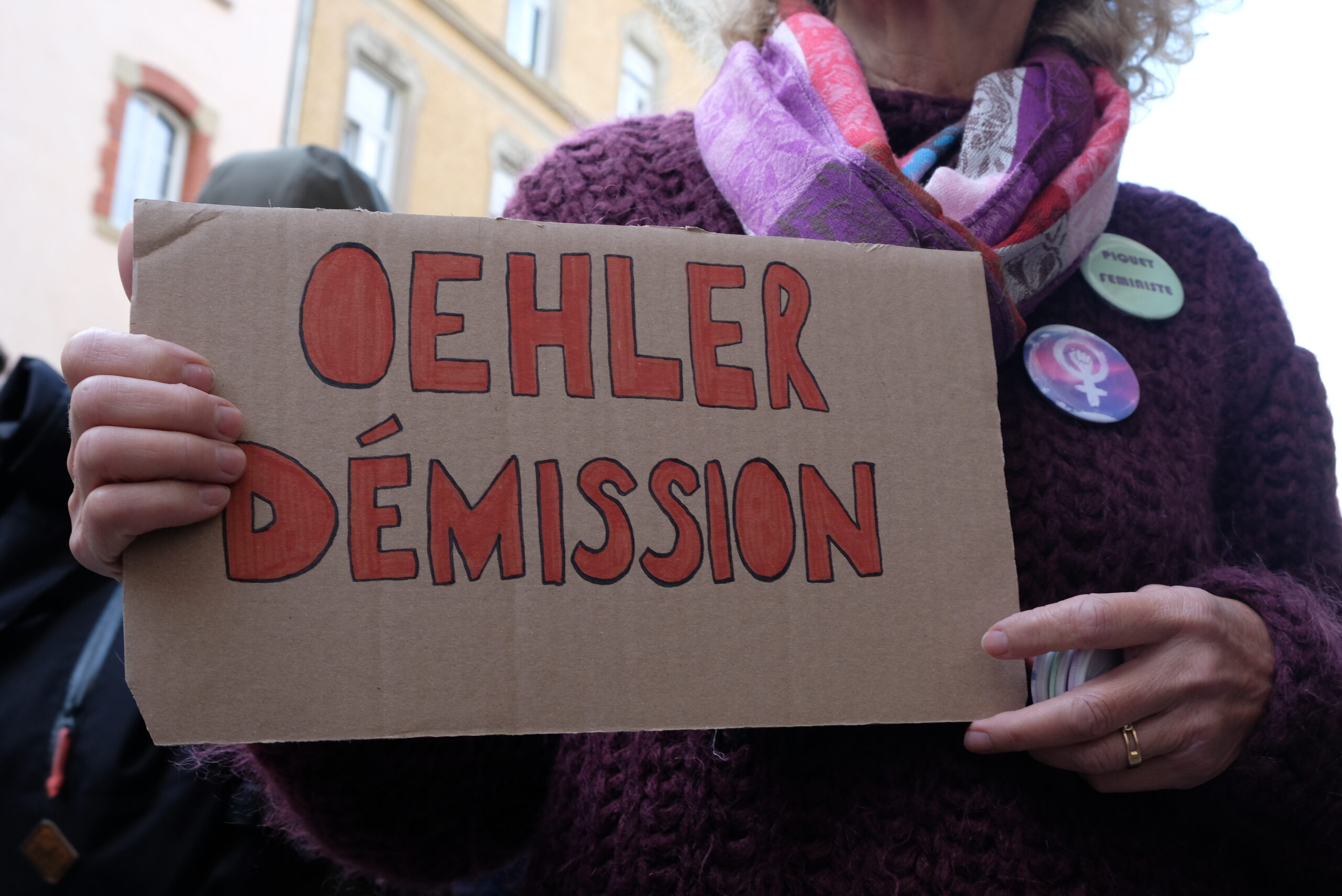 Le collectif Piquet féministe réclame la démission de Serge Oehler, condamné pour violences conjugales