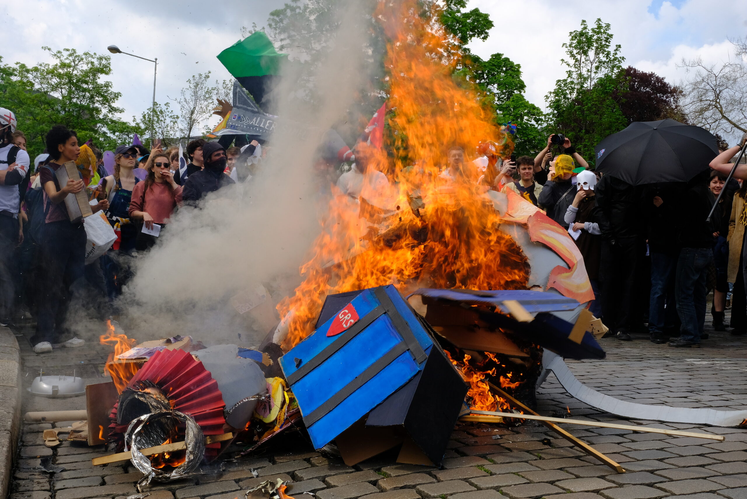 1er mai historique à Strasbourg : « Regardez comme Strasbourg est remplie de travailleurs en colère ! »