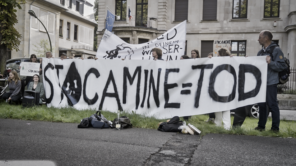 En Allemagne, des associations et des élus se mobilisent contre le « scandale environnemental » de Stocamine
