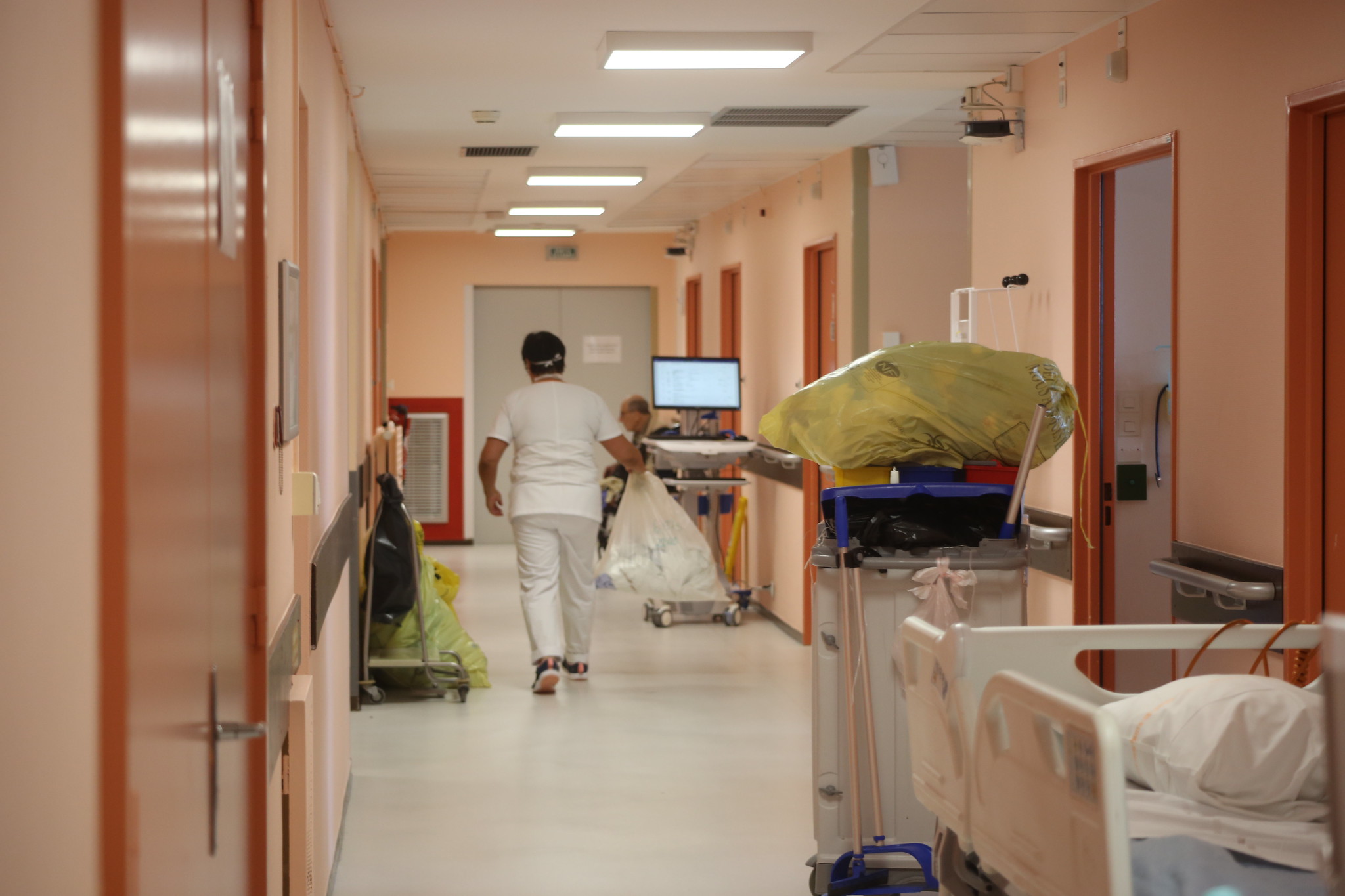 Face à la crise de l’hôpital public, la direction déploie une opération de charme