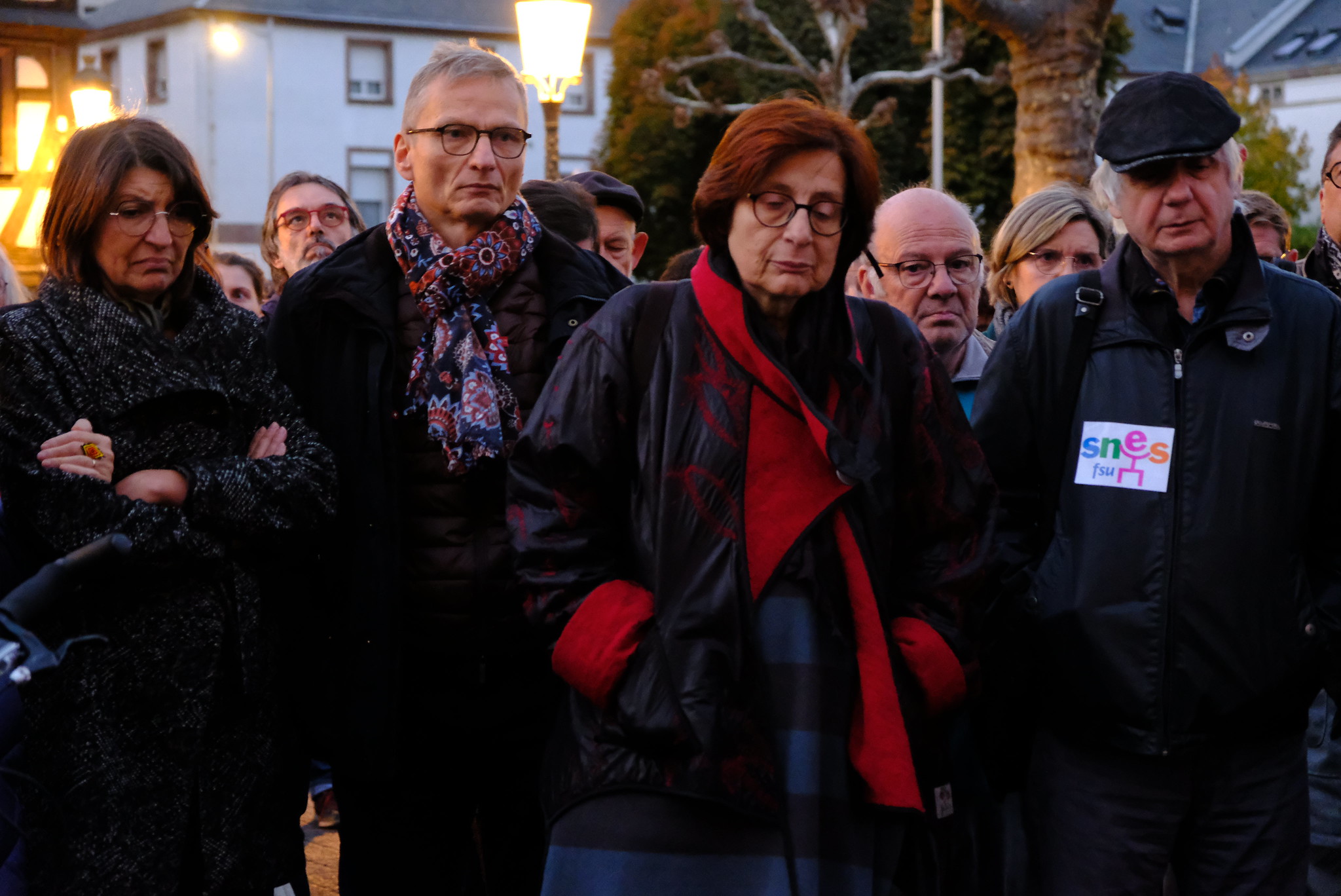 À Strasbourg, hommage à Dominique Bernard : « On fait ce qu’on peut mais on est démunis »