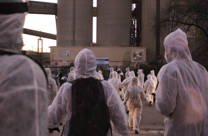 40 militants écologistes s’infiltrent dans la cimenterie d’Altkirch