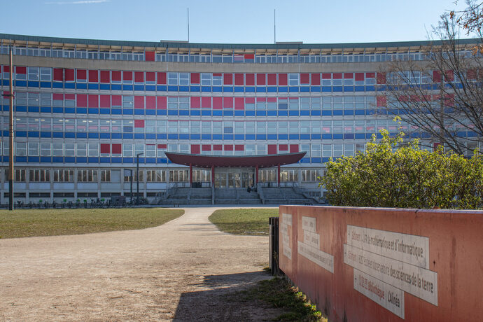 Trois étudiants juifs portent plainte après avoir été agressés sur le campus de l’université