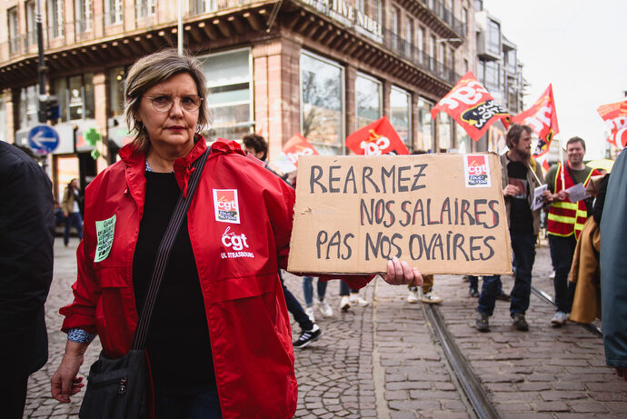 Dans le cortège des fonctionnaires, des agents sous-payés : « Je ne pars pas en vacances »