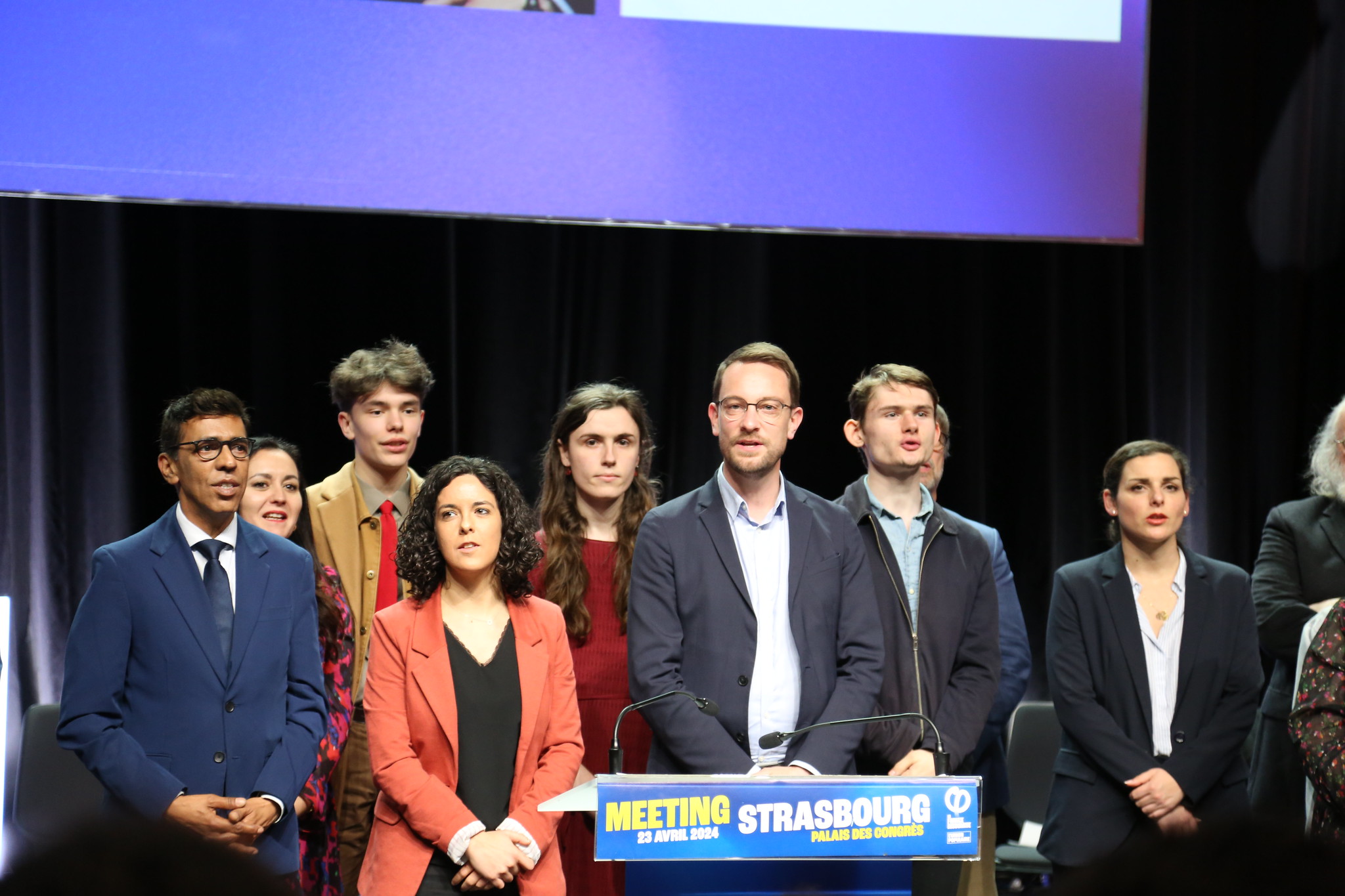 En meeting à Strasbourg, Manon Aubry dénonce « la troïka Macron-Glucksmann-Bellamy »