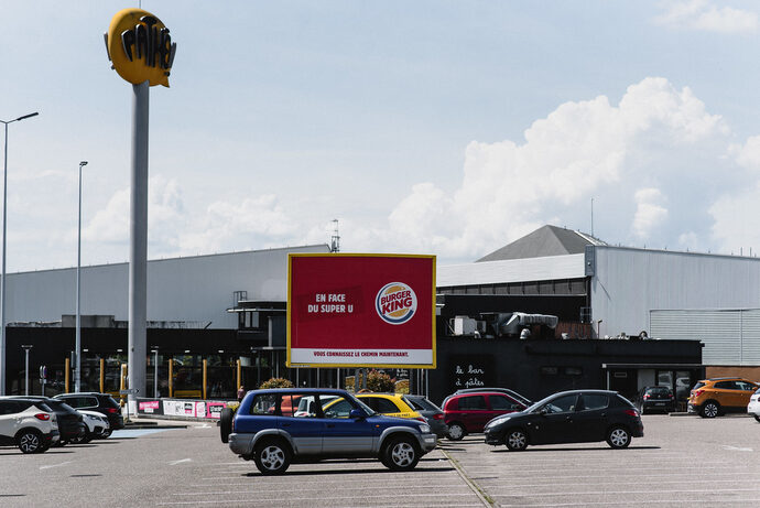 Brumath continue de remplacer des champs par des fast-foods et des parkings