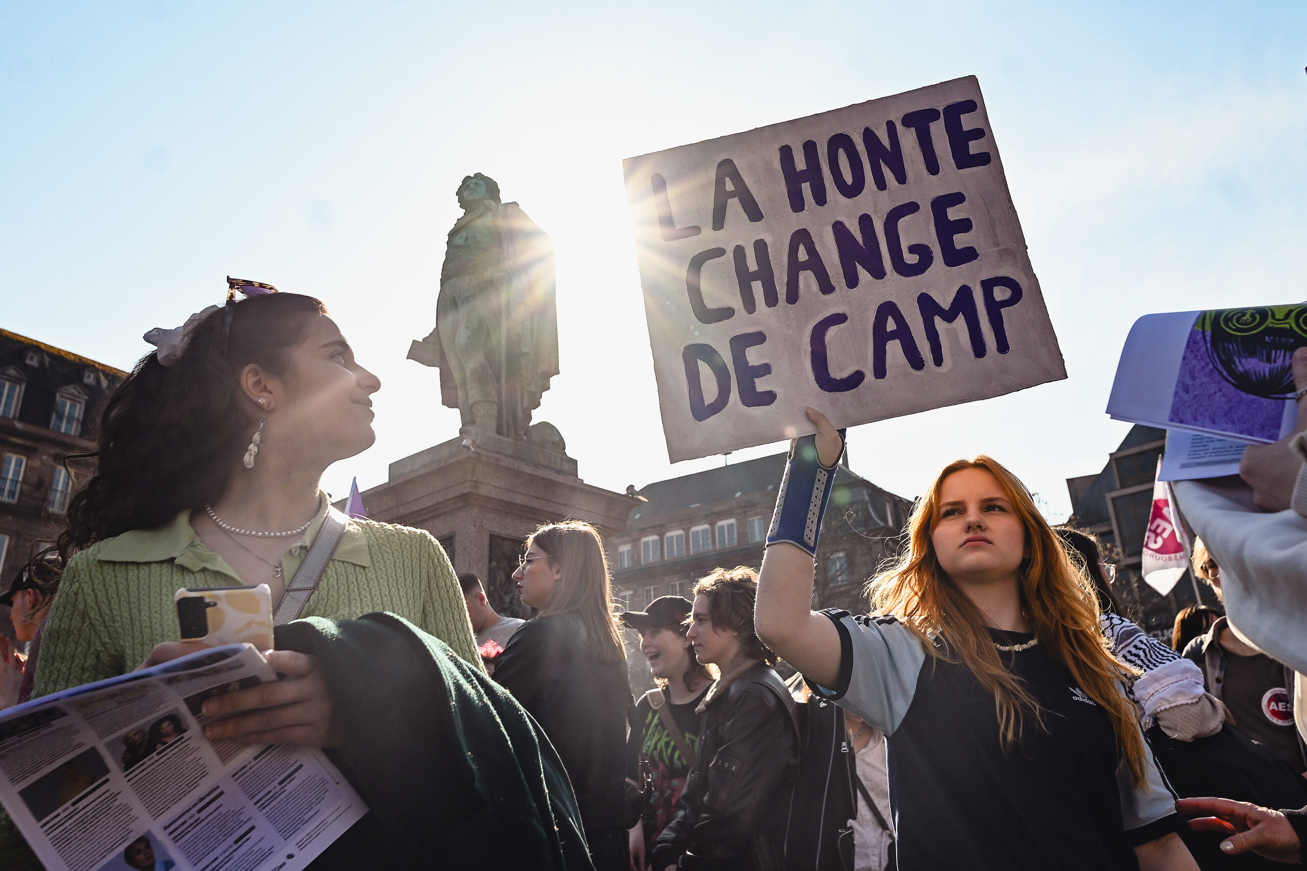 Dimanche 8 mars, associations et collectifs conduisent un cortège antipatriarcal