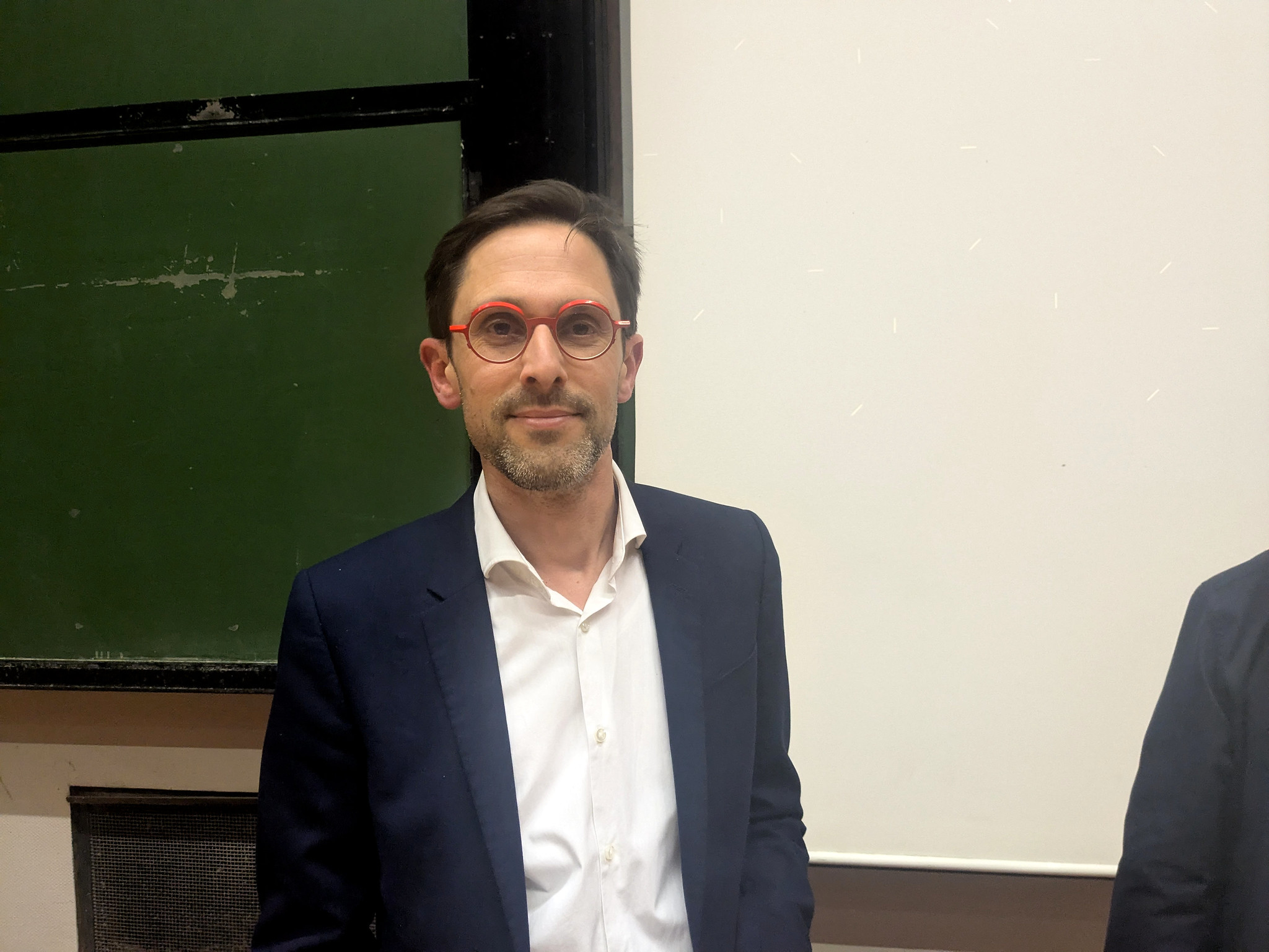 L’Université de Strasbourg s’interroge sur les activités parallèles du professeur Berna