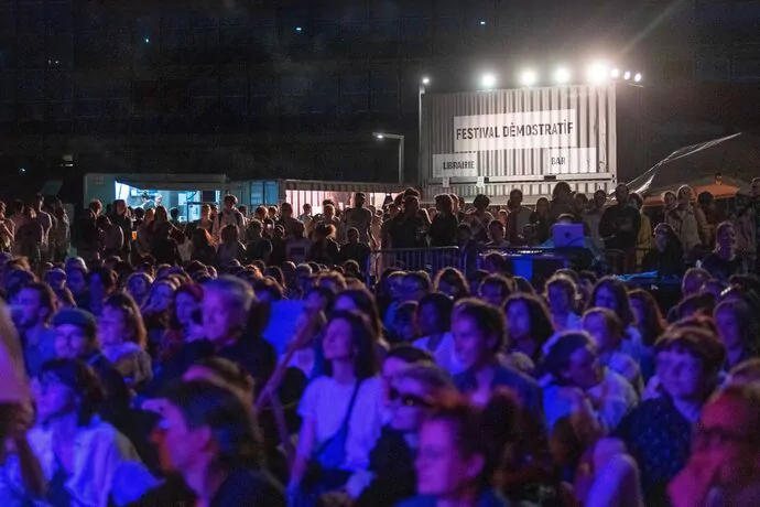 L&rsquo;Université de Strasbourg met fin au festival Démostratif