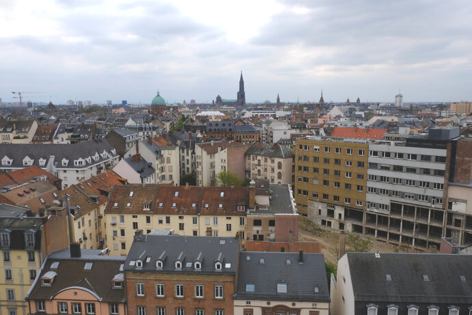 L’air de Strasbourg s’améliore mais dépasse toujours les seuils de l’OMS