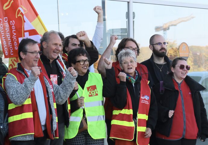 Au Auchan d’Illkirch, deux heures de grève pour des années de pression