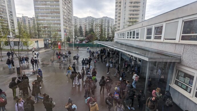 « On ne fait plus que gérer les urgences » : les assistants sociaux scolaires débordés