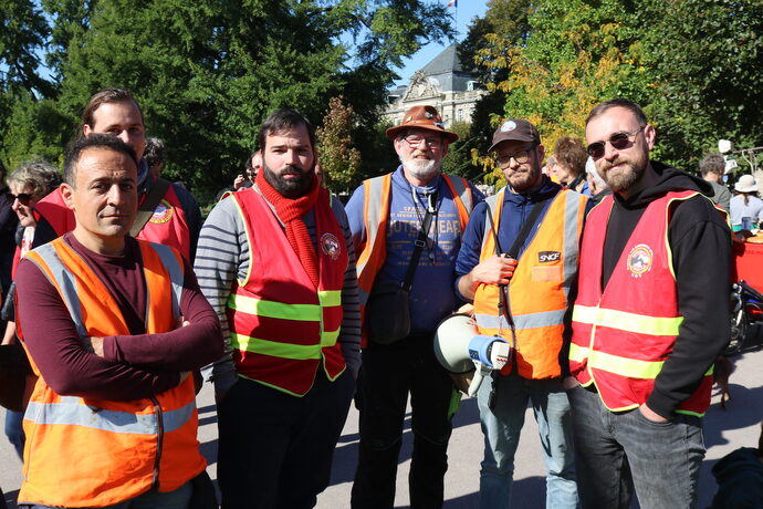 Dans le cortège dégarni du 2 octobre : « La grève saute-mouton, ça fatigue tout le monde »
