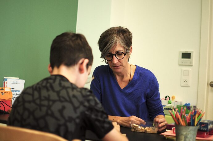 Une réforme pousse des jeunes à l’errance entre orthophonistes et centres médico-psychologiques