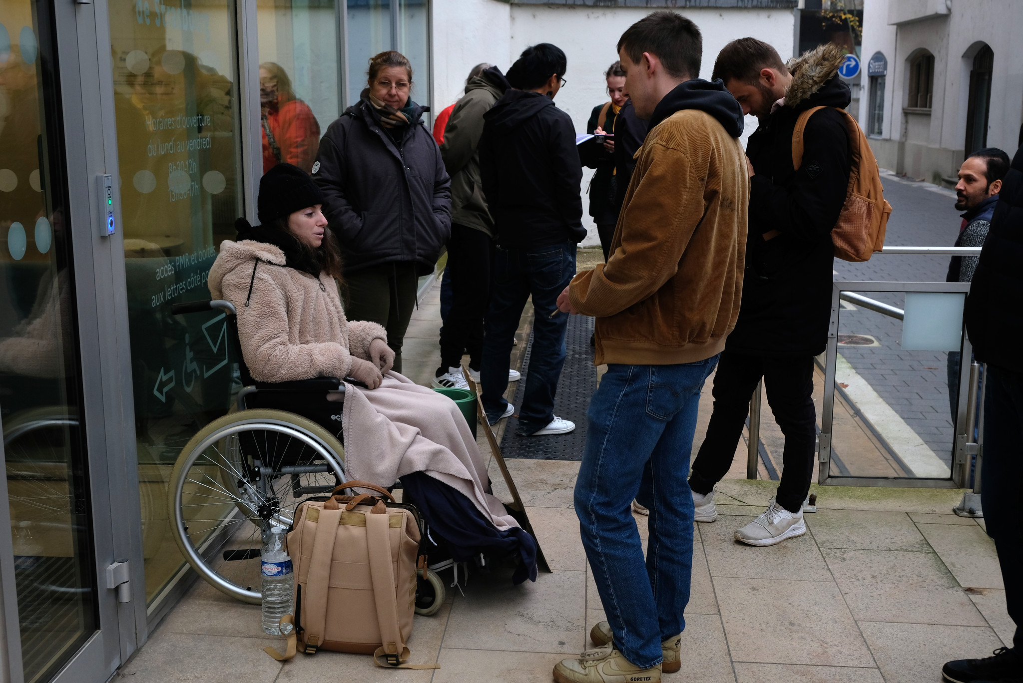 Des fonctionnaires du rectorat soutiennent Vanessa, en grève de la faim