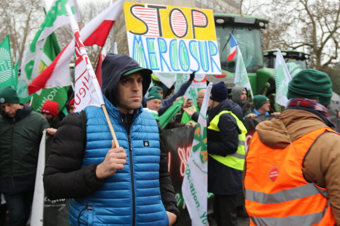 Le cortège des agriculteurs s'est dirigé vers le Parlement européen dans la matinée