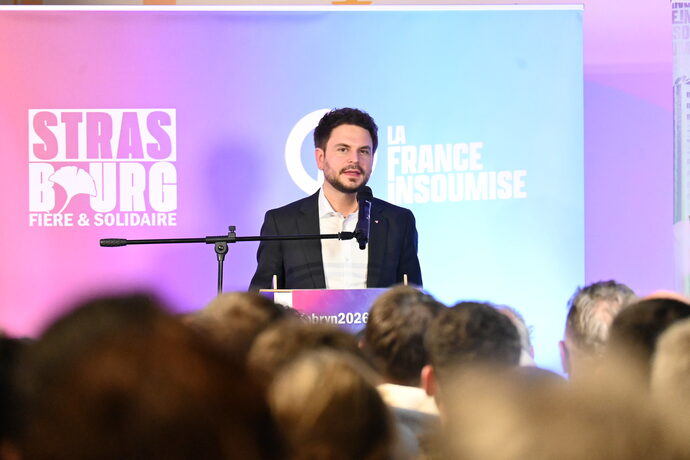 Au Port-du-Rhin, La France insoumise ouvre le feu sur le Parti socialiste dès le premier meeting