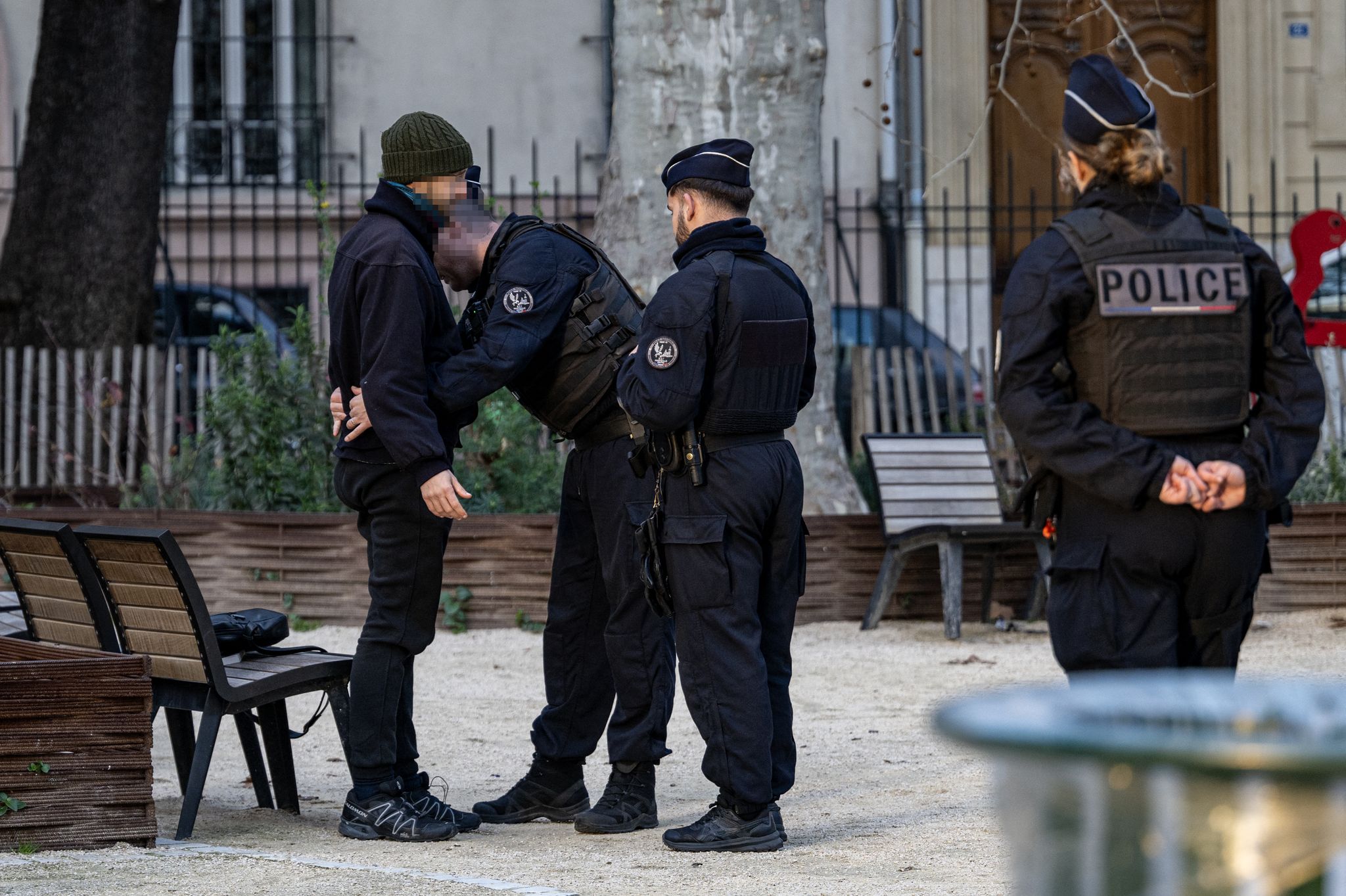 À Strasbourg, une famille dévastée par une interpellation policière violente et inexpliquée
