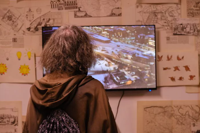 Manipuler, démonter, remonter voire lire les livres, une exposition à la Cryogénie